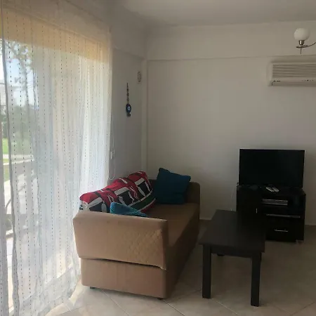 Flamingo Gardenia Bahce Manzarali Daire 度假居